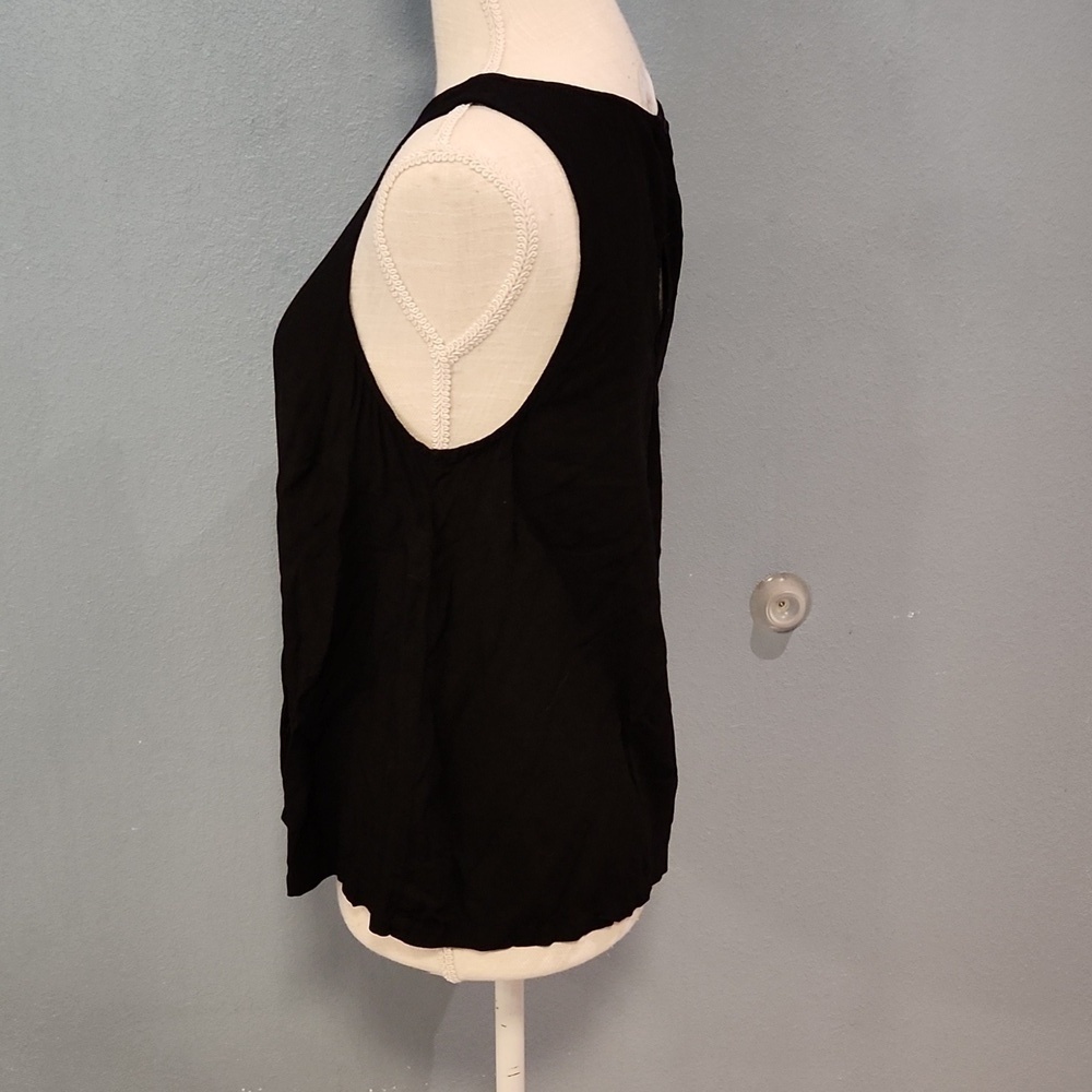 Michael Stars black sleeveless key hole basic tank top - Picture 3 of 5